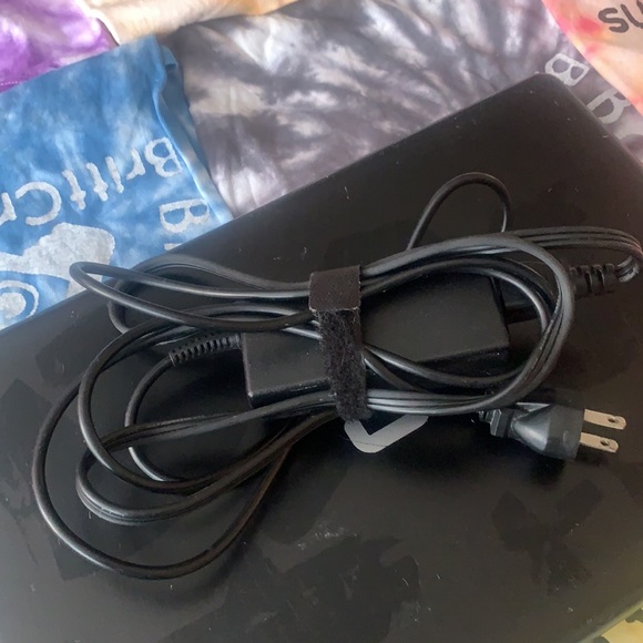 Compaq Presario CQ57 Laptop - Picture 4 of 4